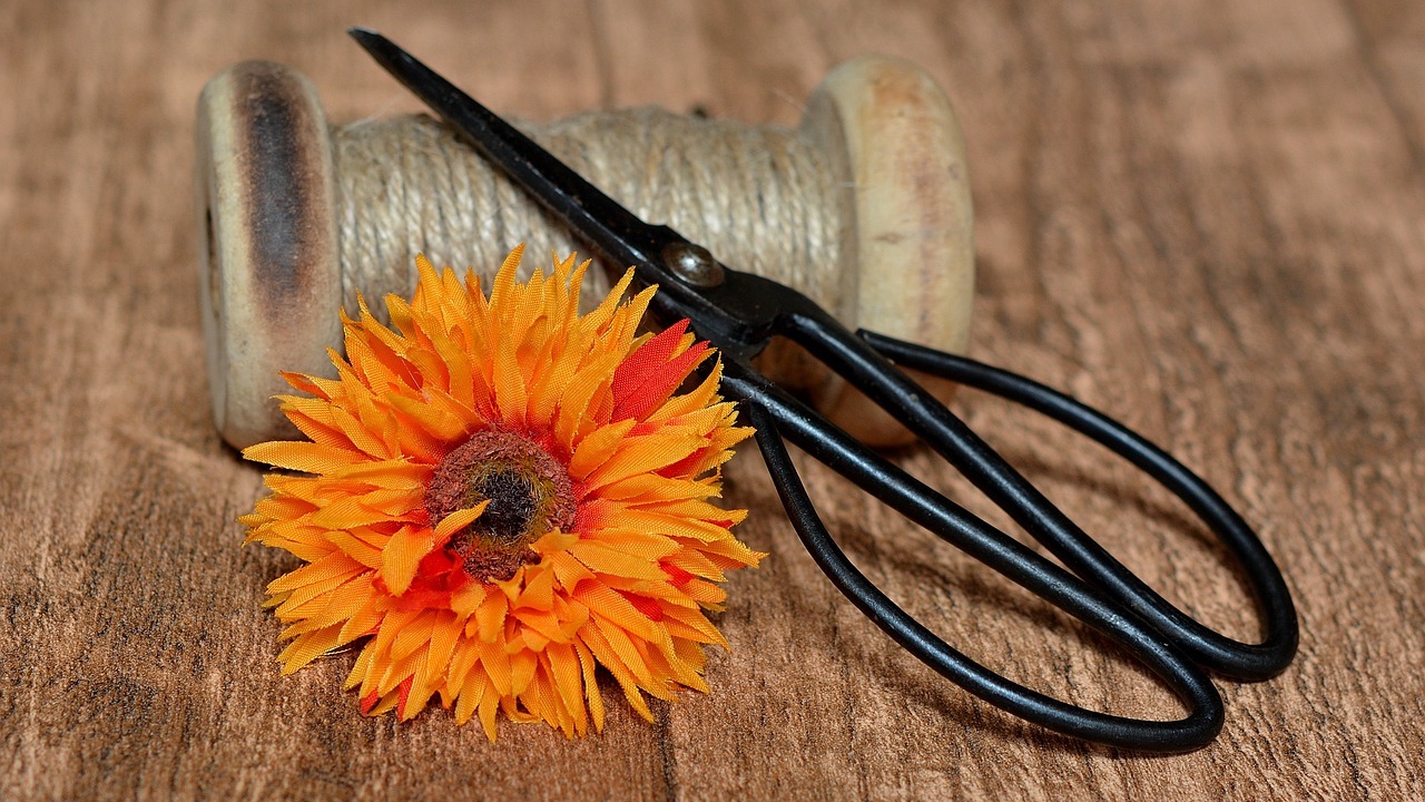 Preparare fiori di plastica