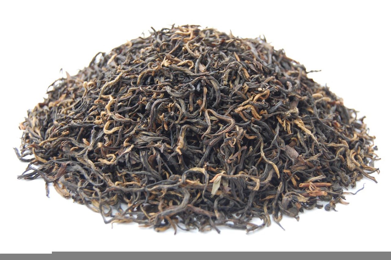 tè nero foglie