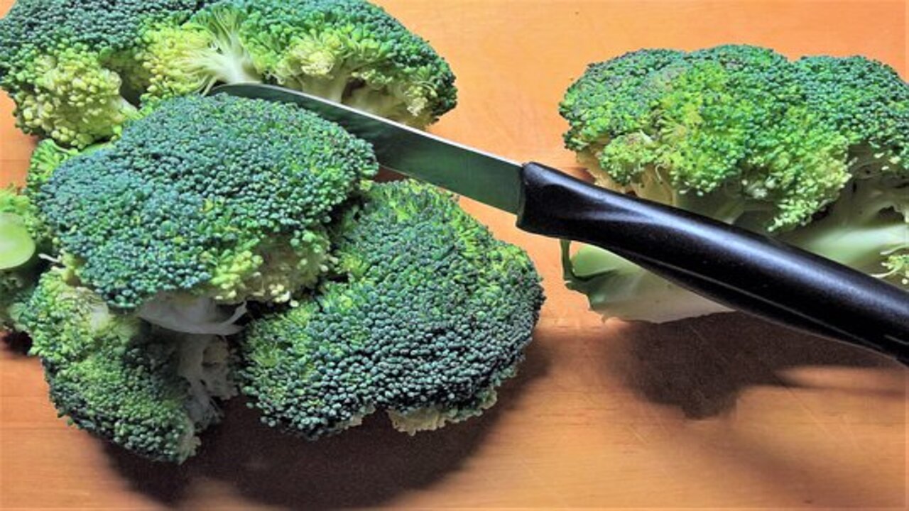 coltello broccoli