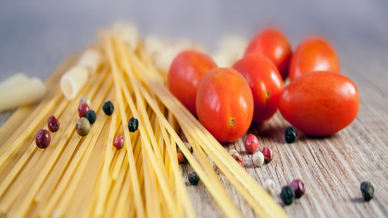 spaghetti pomodoro e pepe