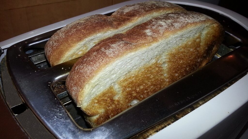 tostapane e fette di pane