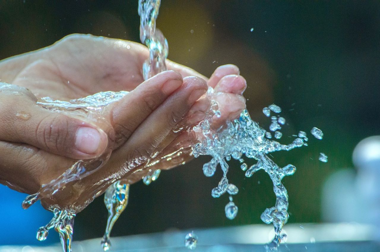 microplastiche in acqua potabile