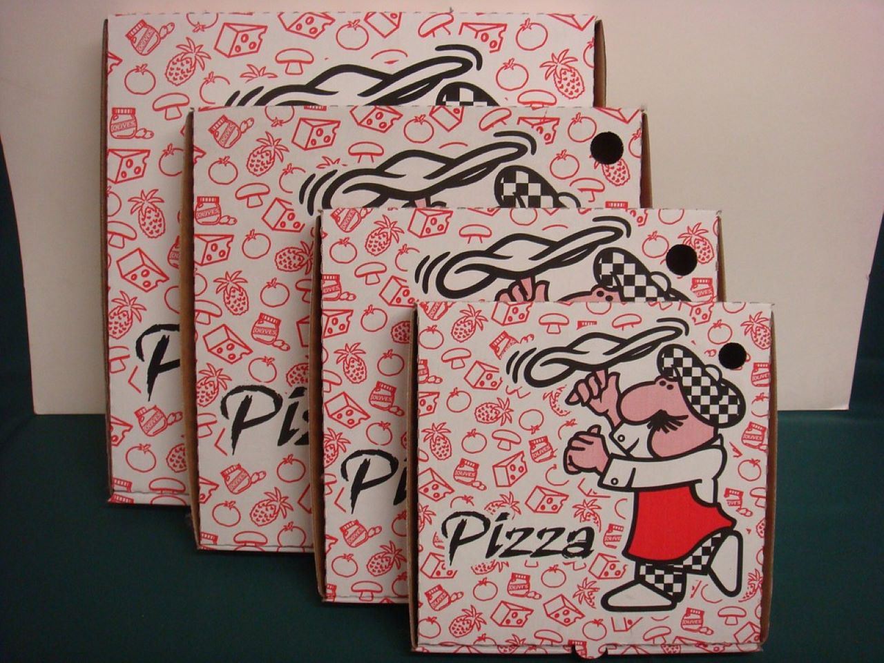 buchi nei cartoni della pizza